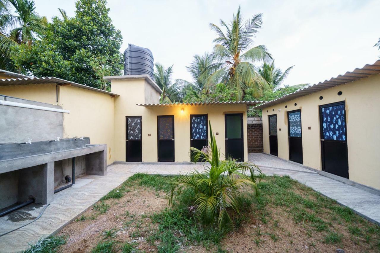 Alcatraz Hostel Arugam Bay Exterior photo